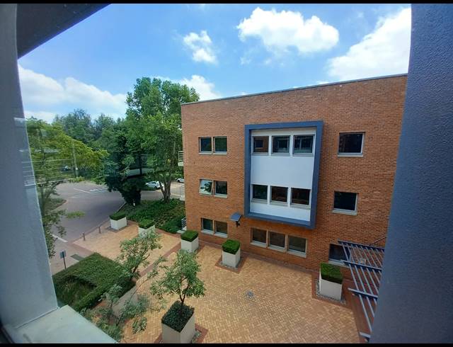329M² OFFICE TO LET IN BRYANSTON